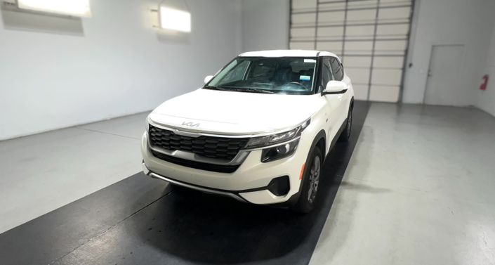 Thumbnail: 2023 Kia Seltos - 1