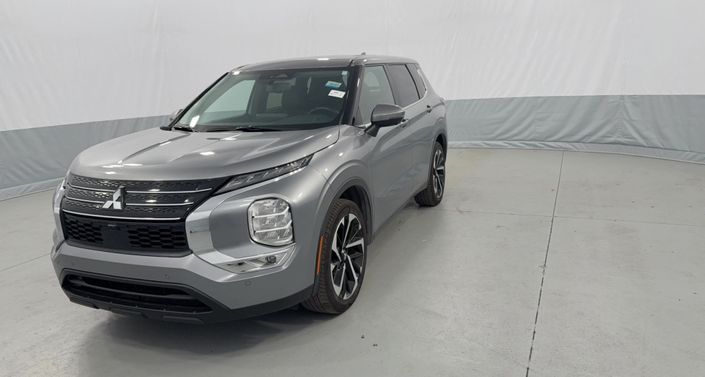 Thumbnail: 2024 Mitsubishi Outlander - 1