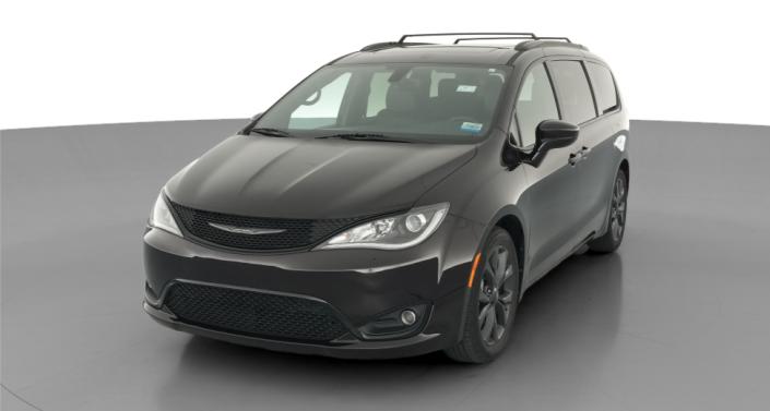 Thumbnail: 2018 Chrysler Pacifica - 1