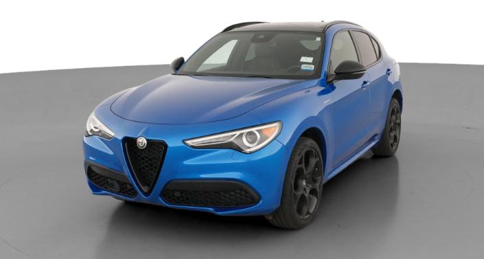 Thumbnail: 2023 Alfa Romeo Stelvio - 1