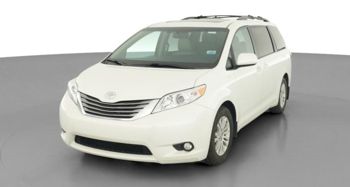 Thumbnail: 2017 Toyota Sienna - 1