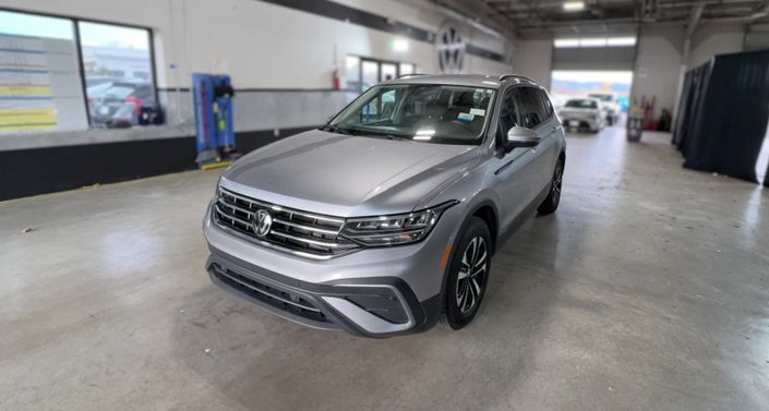 Thumbnail: 2024 Volkswagen Tiguan - 1