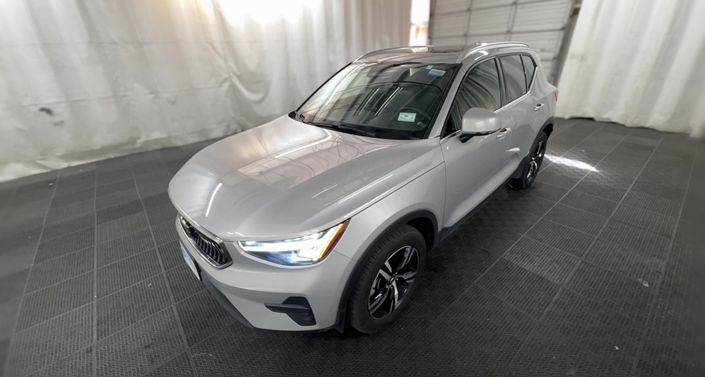 Thumbnail: 2024 Volvo XC40 - 1