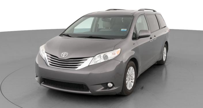 Thumbnail: 2017 Toyota Sienna - 1
