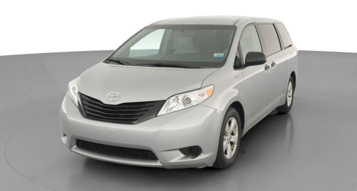 Thumbnail: 2015 Toyota Sienna - 1