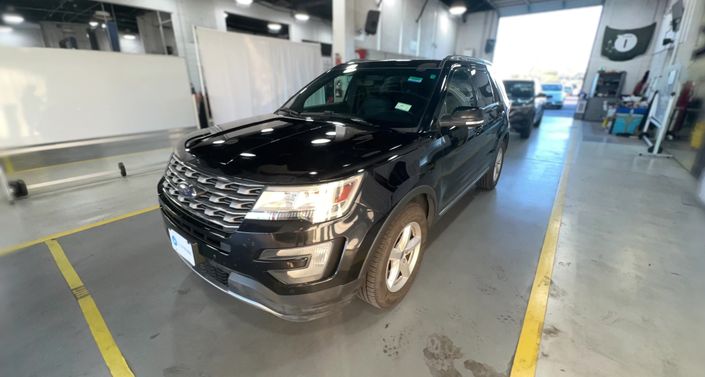 Thumbnail: 2016 Ford Explorer - 1