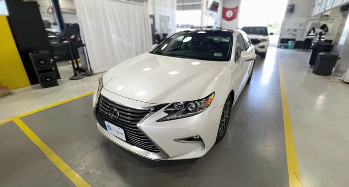 Thumbnail: 2017 Lexus ES - 1