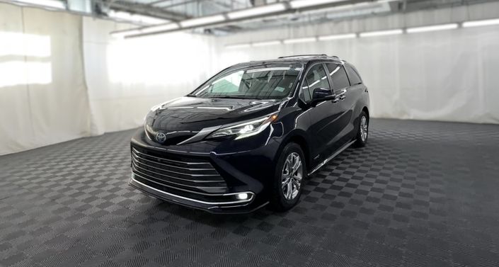 Thumbnail: 2021 Toyota Sienna - 1