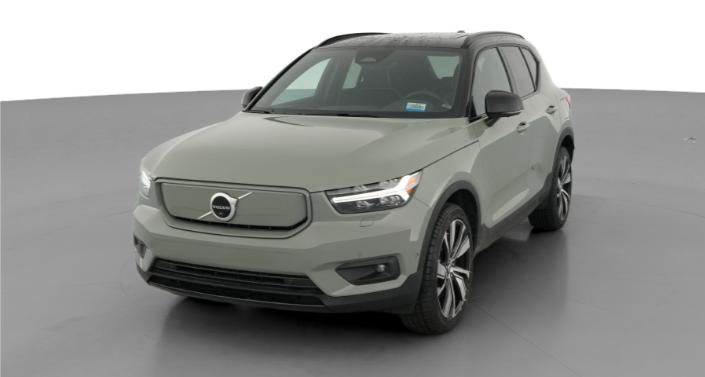 Thumbnail: 2022 Volvo XC40 - 1