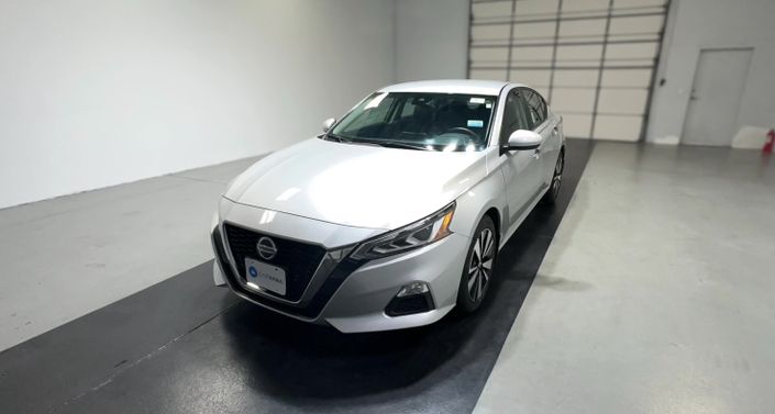 Thumbnail: 2022 Nissan Altima - 1