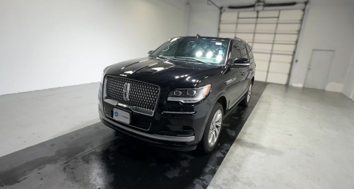 Thumbnail: 2024 Lincoln Navigator - 1