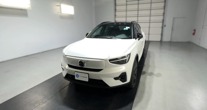 Thumbnail: 2024 Volvo XC40 - 1