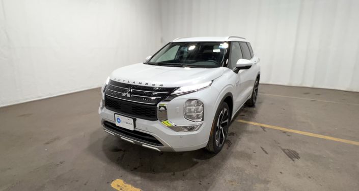 Thumbnail: 2023 Mitsubishi Outlander - 1