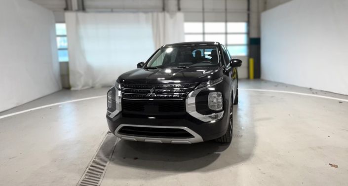 Thumbnail: 2024 Mitsubishi Outlander - 1