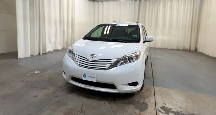 Thumbnail: 2017 Toyota Sienna - 1