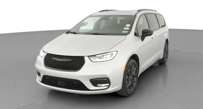 Thumbnail: 2026 Chrysler Pacifica - 1