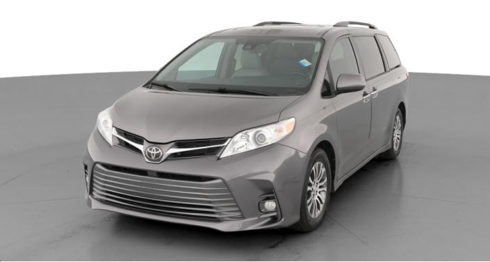Thumbnail: 2019 Toyota Sienna - 1