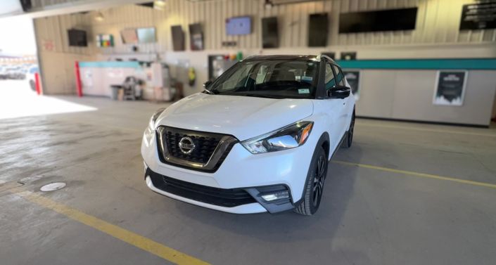 Thumbnail: 2019 Nissan Kicks - 1