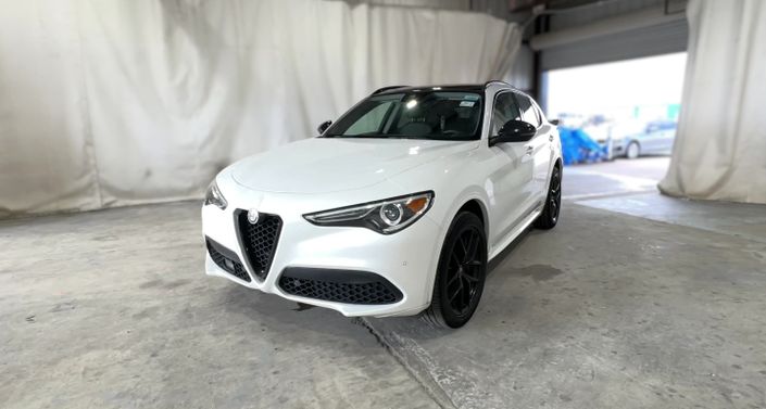 Thumbnail: 2020 Alfa Romeo Stelvio - 1