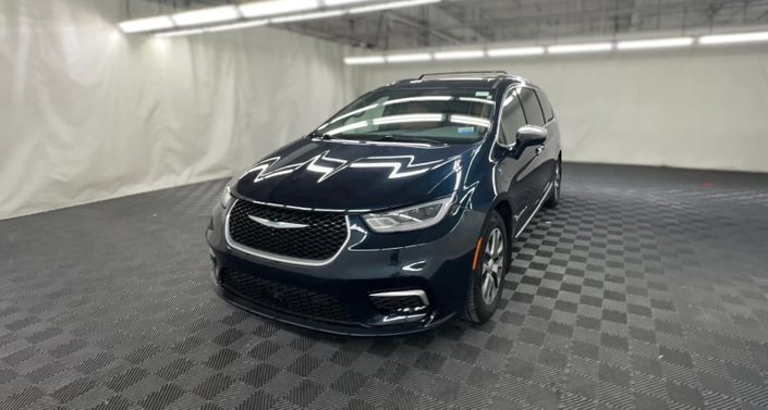 Thumbnail: 2021 Chrysler Pacifica - 1