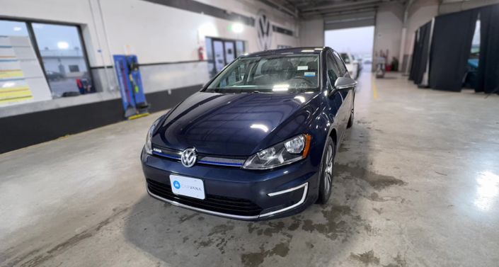 Thumbnail: 2016 Volkswagen e-Golf - 1