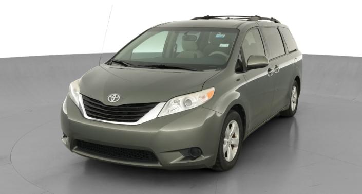 Thumbnail: 2014 Toyota Sienna - 1
