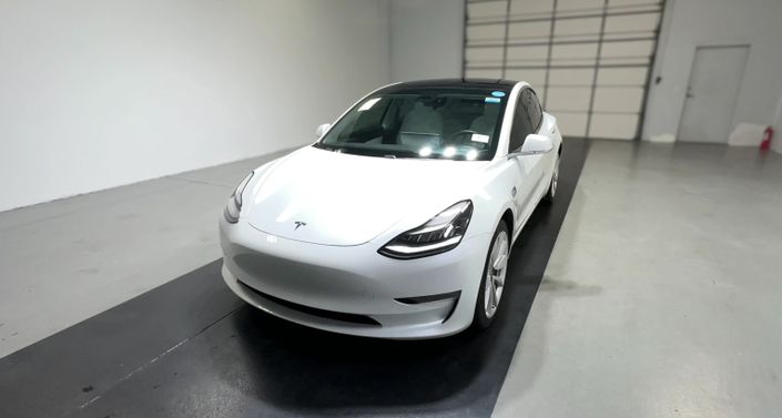 Thumbnail: 2020 Tesla Model 3 - 1