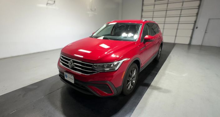 Thumbnail: 2022 Volkswagen Tiguan - 1