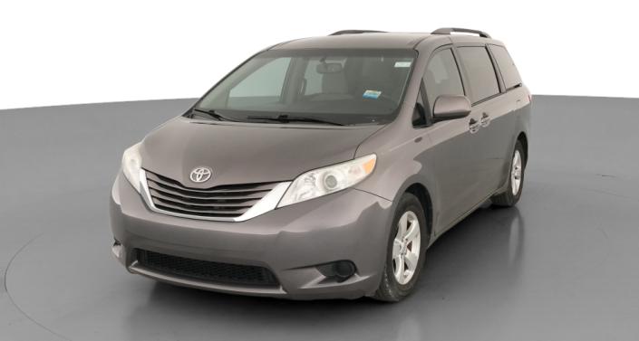 Thumbnail: 2016 Toyota Sienna - 1