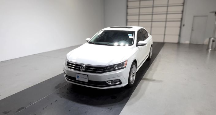 Thumbnail: 2017 Volkswagen Passat - 1