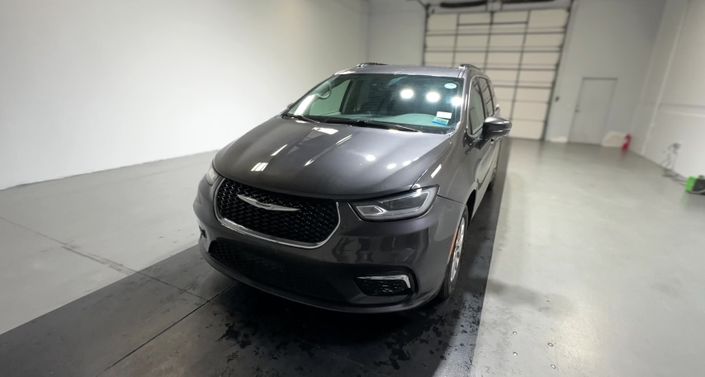 Thumbnail: 2022 Chrysler Pacifica - 1