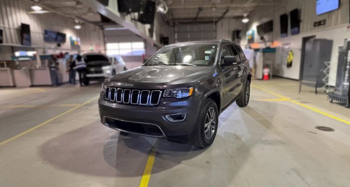 Thumbnail: 2017 Jeep Grand Cherokee - 1