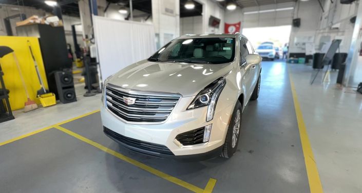 Thumbnail: 2017 Cadillac XT5 - 1