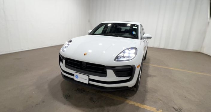 Thumbnail: 2023 Porsche Macan - 1