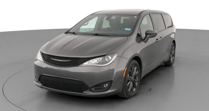 Thumbnail: 2018 Chrysler Pacifica - 1