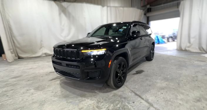 Thumbnail: 2023 Jeep Grand Cherokee L - 1