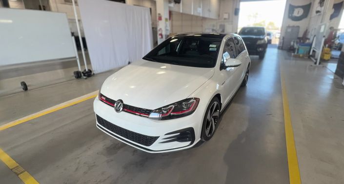 Thumbnail: 2020 Volkswagen Golf - 1