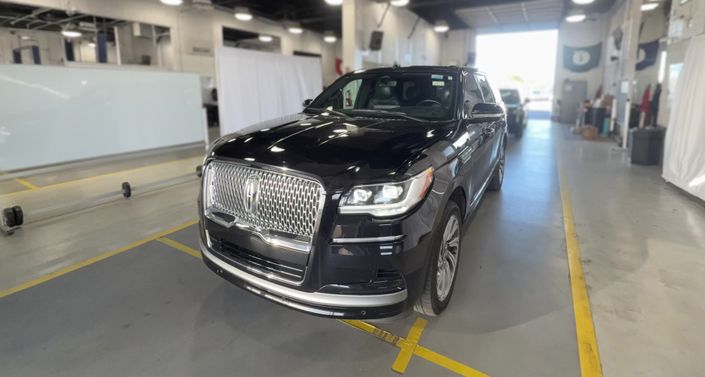 Thumbnail: 2024 Lincoln Navigator - 1