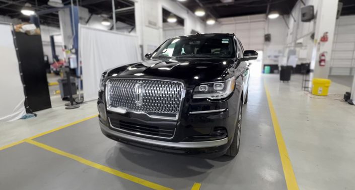 Thumbnail: 2024 Lincoln Navigator - 1
