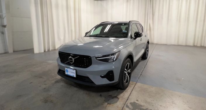 Thumbnail: 2024 Volvo XC40 - 1