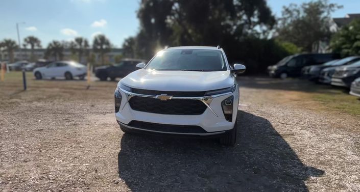 Thumbnail: 2025 Chevrolet Trax - 1