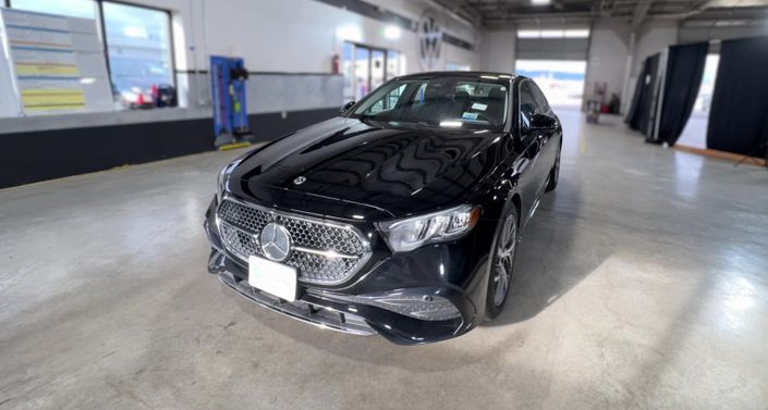 Thumbnail: 2025 Mercedes-Benz E-Class - 1