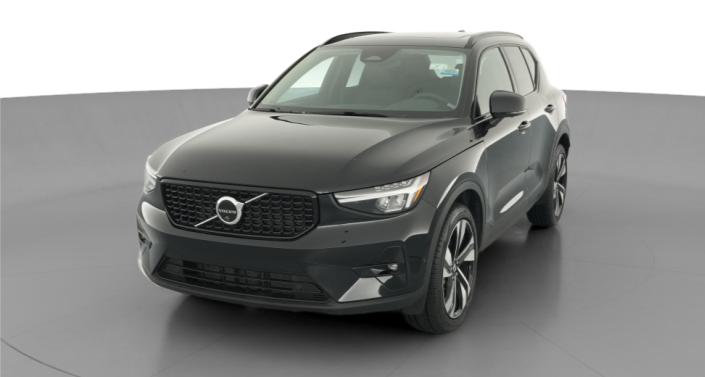 Thumbnail: 2025 Volvo XC40 - 1