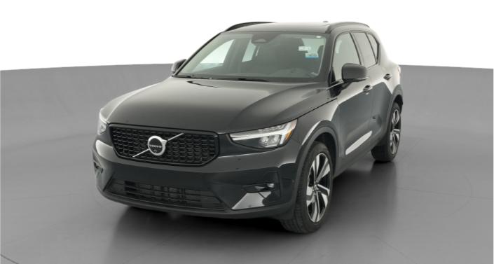 Thumbnail: 2025 Volvo XC40 - 1