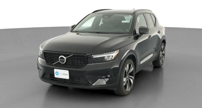 Thumbnail: 2025 Volvo XC40 - 1