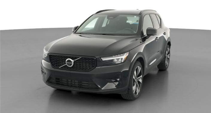 Thumbnail: 2025 Volvo XC40 - 1