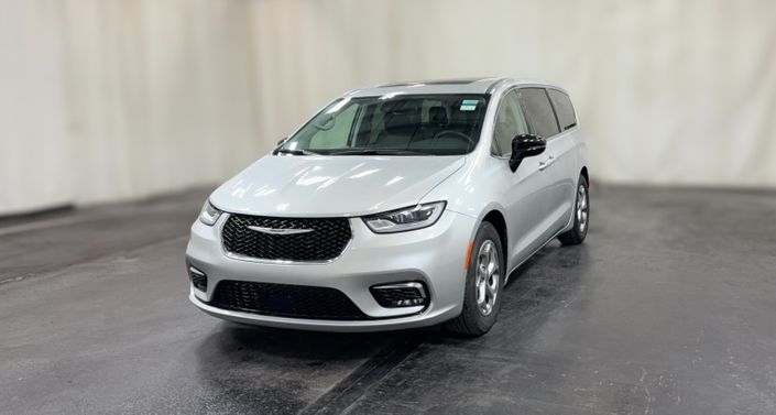 Thumbnail: 2024 Chrysler Pacifica - 1