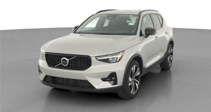 Thumbnail: 2025 Volvo XC40 - 1