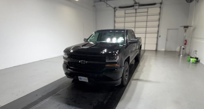 Thumbnail: 2017 Chevrolet Silverado 1500 - 1