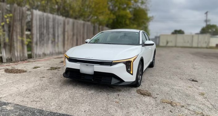 Thumbnail: 2025 Kia K4 - 1